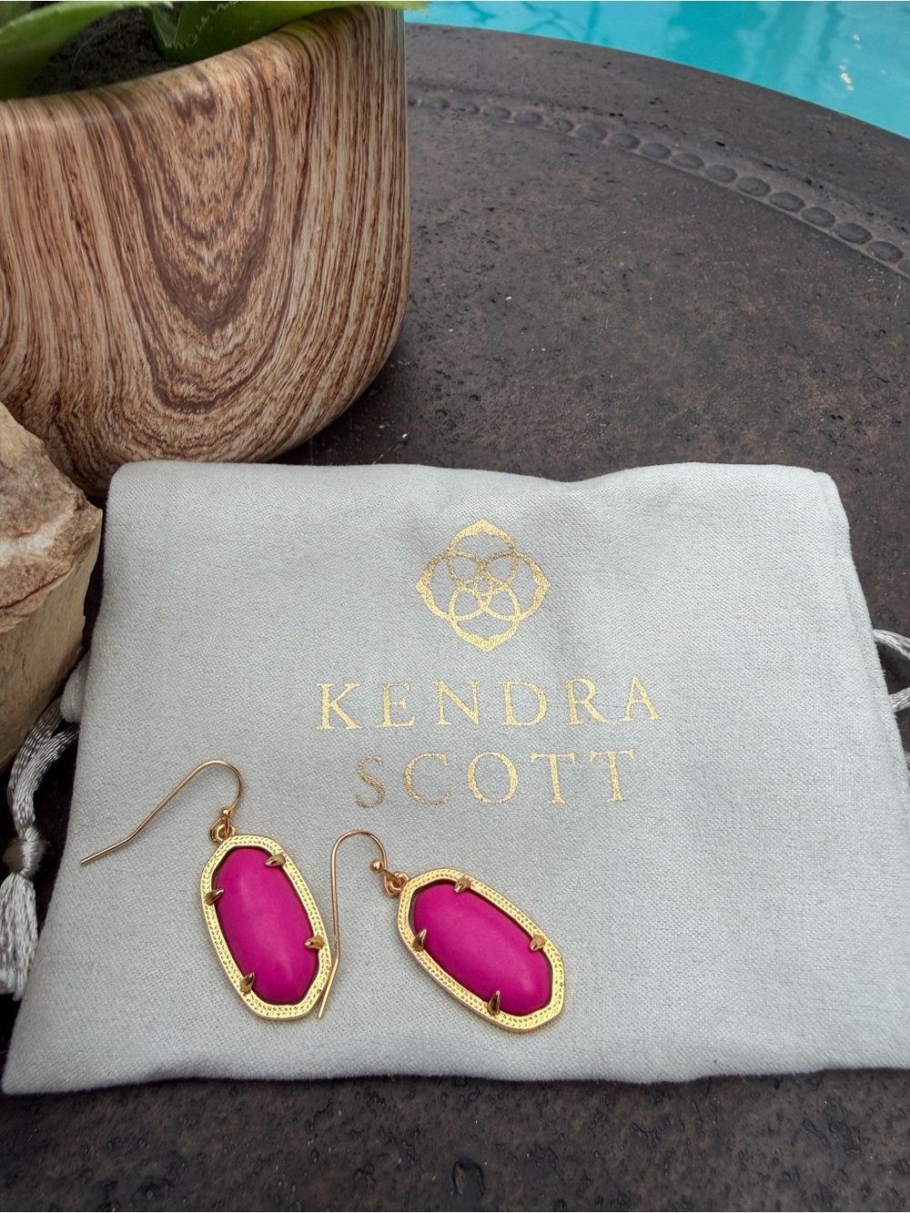 NWT KENDRA SCOTT Earrings - Beautiful Designer - Classic - Boho Earrings
